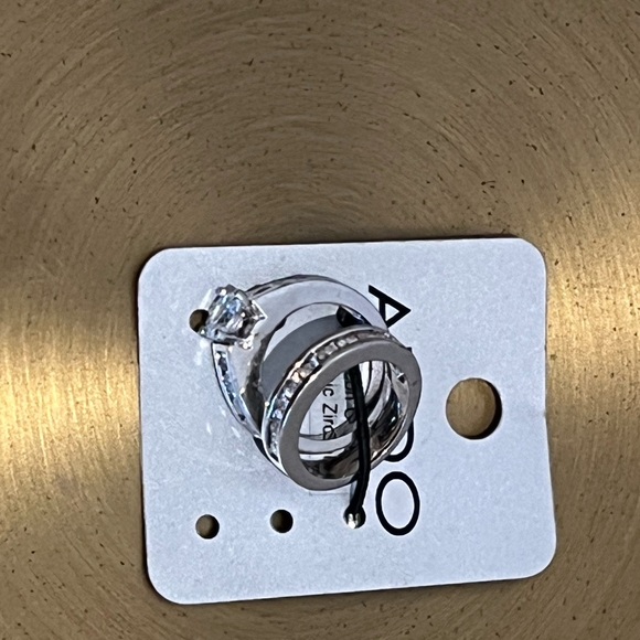 💍 Elegant Silver Cubic Zirconia Engagement Ring Bridal Set - Picture 2 of 2